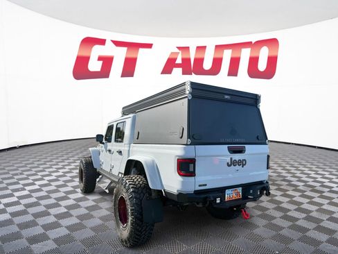 Used 2023 Jeep Gladiator Rubicon w/ Cold Weather Group AWD/4WD image 3