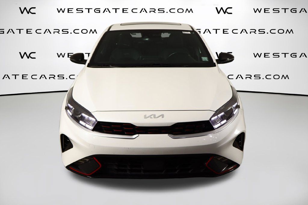 Used 2024 Kia Forte GT-Line w/ GT-Line Premium Package FWD image 2