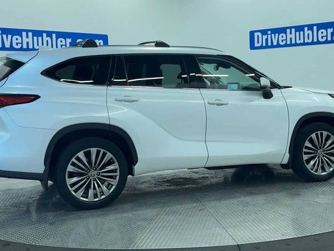 Used 2023 Toyota Highlander Platinum image 8