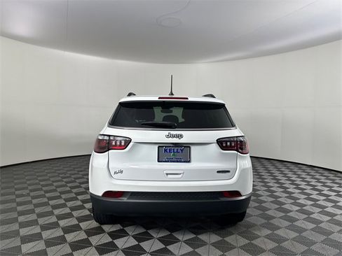 Certified 2022 Jeep Compass Latitude w/ Convenience Group image 6