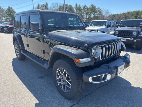 New 2026 Jeep Wrangler Sahara image 7