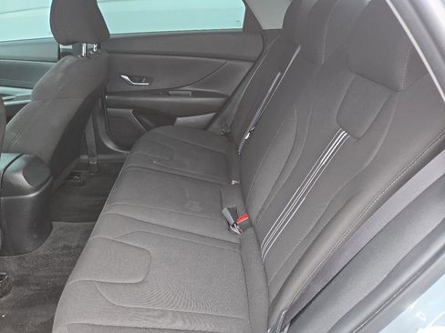 Used 2022 Hyundai Elantra Blue FWD image 11
