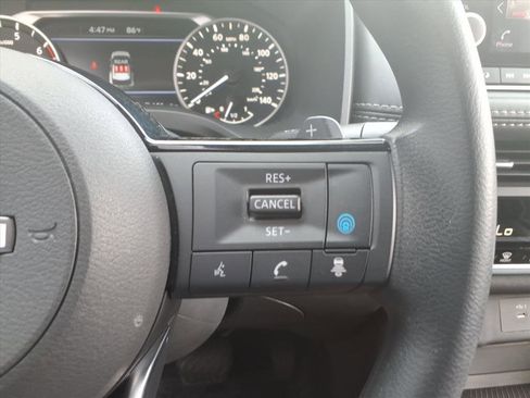 Certified 2023 Nissan Rogue SV image 27