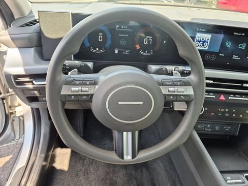 Used 2025 Hyundai Sonata SEL FWD image 23