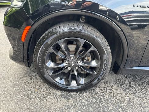 Used 2021 Dodge Durango R/T w/ Blacktop Package AWD/4WD image 11