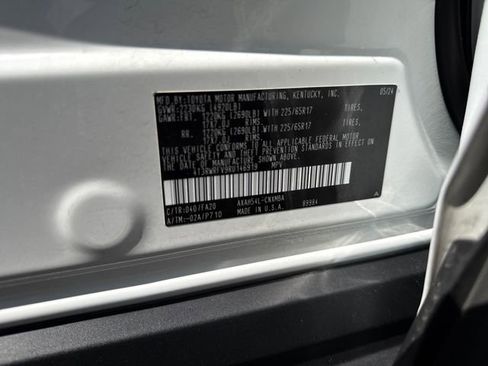 Used 2024 Toyota RAV4 XLE AWD/4WD image 19