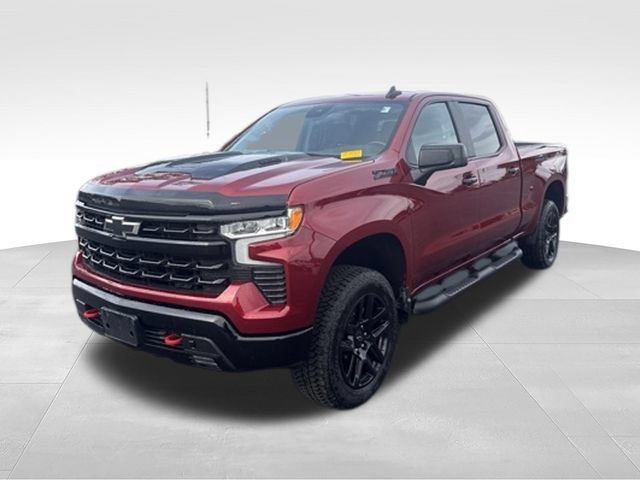 Used 2024 Chevrolet Silverado 1500 LT Trail Boss w/ Convenience Package II AWD/4WD image 3