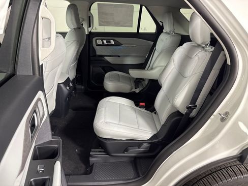 New 2026 Ford Explorer Platinum AWD/4WD image 31