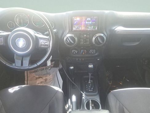 Used 2017 Jeep Wrangler Unlimited Sport w/ Quick Order Package 24S AWD/4WD image 13