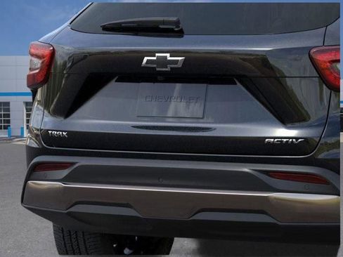 New 2026 Chevrolet Trax ACTIV w/ Sunroof Package image 15
