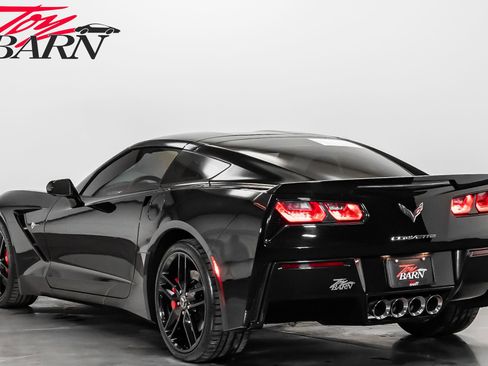 Used 2014 Chevrolet Corvette Z51 w/ 2LT Preferred Equipment Group image 11