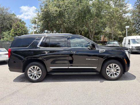 Used 2025 GMC Yukon Denali RWD image 2