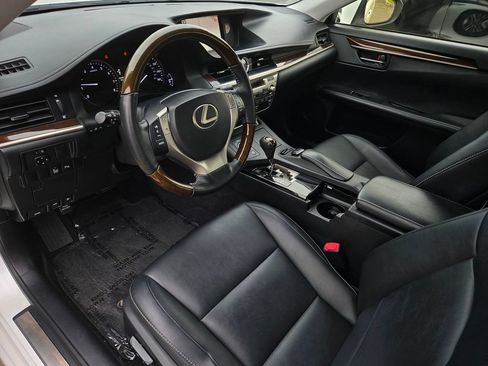 Used 2013 Lexus ES 350 w/ Premium Pkg FWD image 9