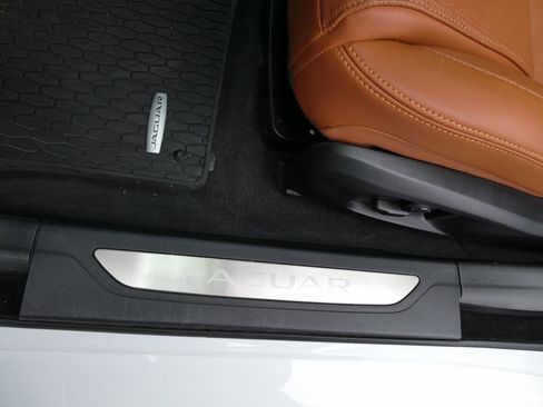 Used 2024 Jaguar XF R-Dynamic SE image 27