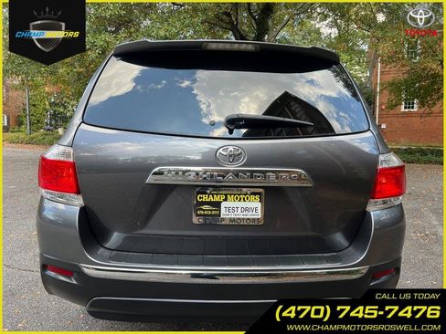 Used 2013 Toyota Highlander Limited image 9