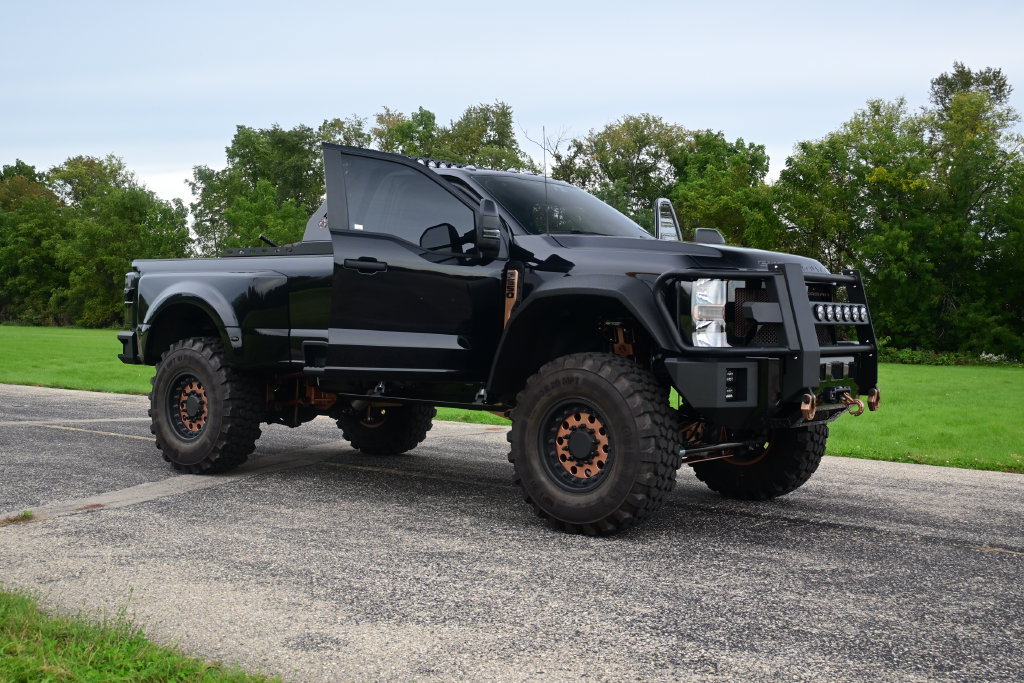 Used 2025 Ford F550 4x4 Regular Cab Super Duty w/ XLT Value Package image 10