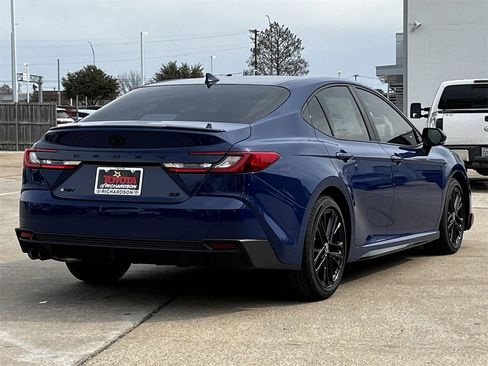 New 2026 Toyota Camry SE image 4