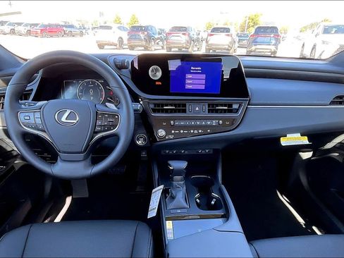 New 2025 Lexus ES 350 w/ Premium Package image 8