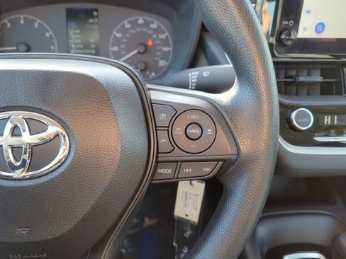 Used 2025 Toyota Corolla LE image 26