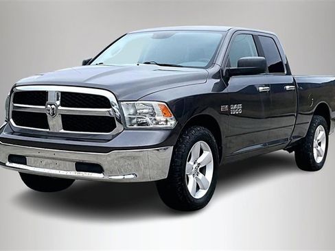Used 2017 RAM 1500 Classic SLT image 2