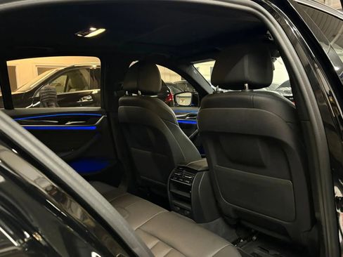 Used 2019 BMW 530i xDrive image 22