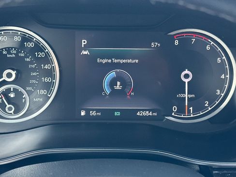 Used 2023 Genesis G70 2.0T image 24