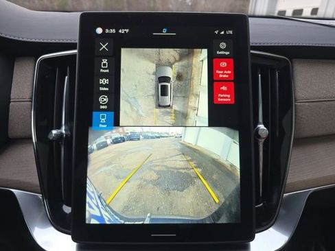 Certified 2025 Volvo XC90 B5 Plus image 36