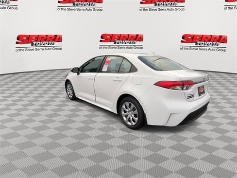 Used 2026 Toyota Corolla LE image 7