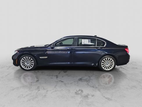 Used 2013 BMW 750Li image 8