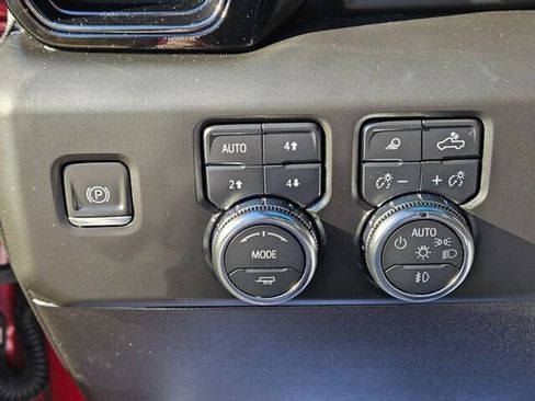 Used 2024 GMC Sierra 2500 AT4 w/ AT4 Premium Plus Package image 10