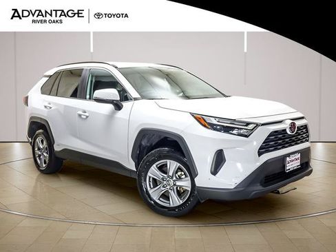 Certified 2025 Toyota RAV4 XLE AWD/4WD image 2