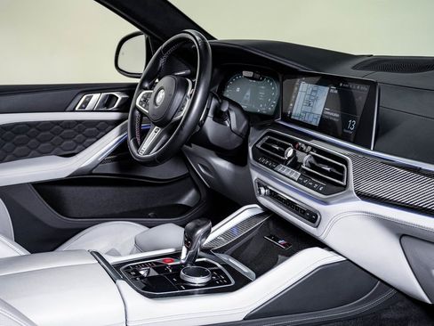 Used 2022 BMW X6 M Competition w/ Competition Package image 14