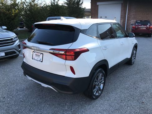 Used 2022 Kia Seltos LX image 7