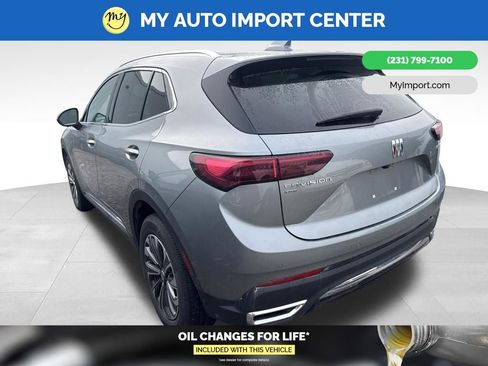 Used 2024 Buick Envision Preferred image 4