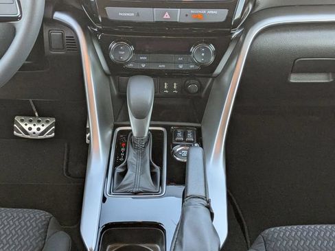New 2026 Mitsubishi Eclipse Cross LE AWD/4WD image 18