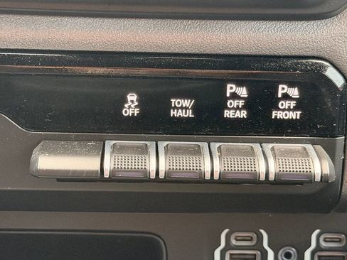 Used 2023 RAM 1500 Big Horn AWD/4WD image 25
