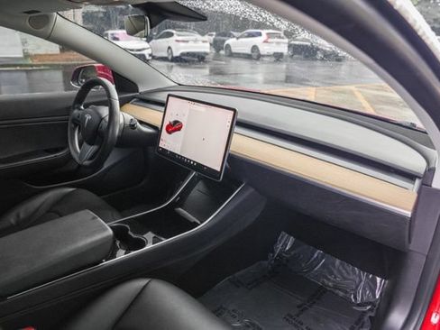 Used 2019 Tesla Model 3 Standard Range RWD image 24