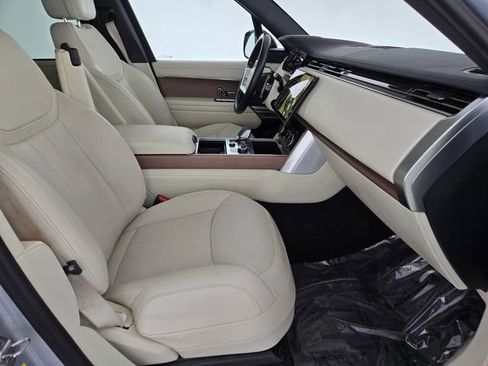 Certified 2023 Land Rover Range Rover Long Wheelbase SE image 3