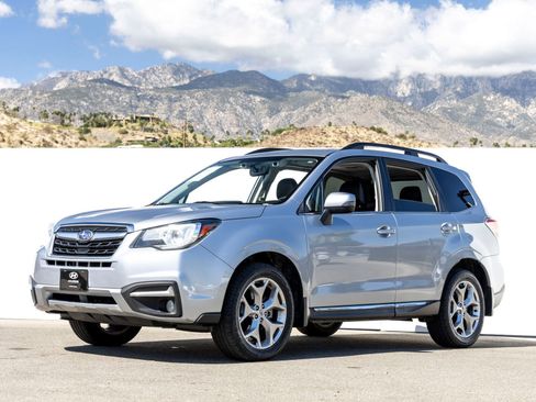 Used 2018 Subaru Forester 2.5i Touring w/ Popular Package #3B AWD/4WD image 5