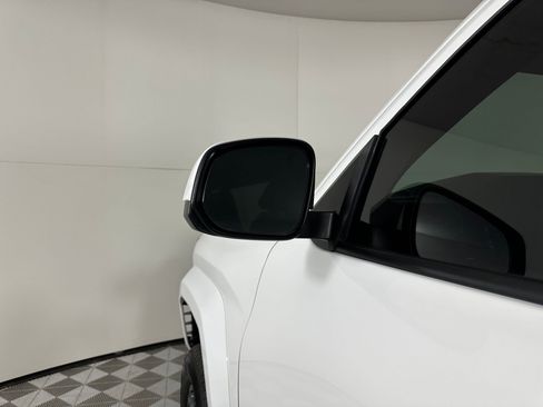 Used 2025 Toyota Tacoma TRD Sport image 22