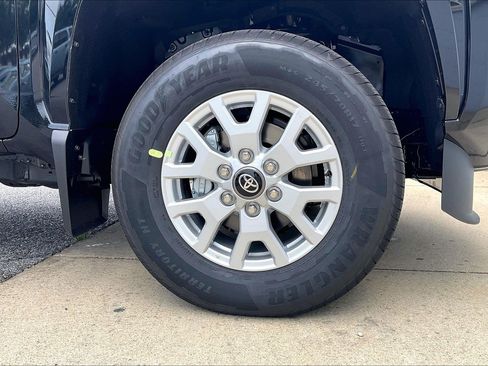 New 2026 Toyota Tacoma SR5 AWD/4WD image 15