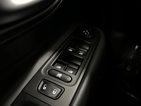 Used 2018 Jeep Renegade Trailhawk w/ Cold Weather Group II image 26