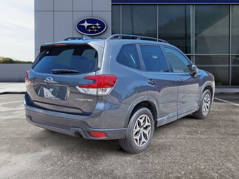 Used 2023 Subaru Forester Premium AWD/4WD image 6