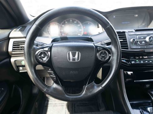 Used 2016 Honda Accord Sport image 21