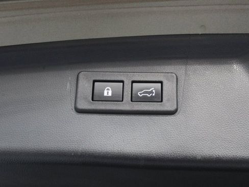 Certified 2022 Subaru Outback Touring XT image 12