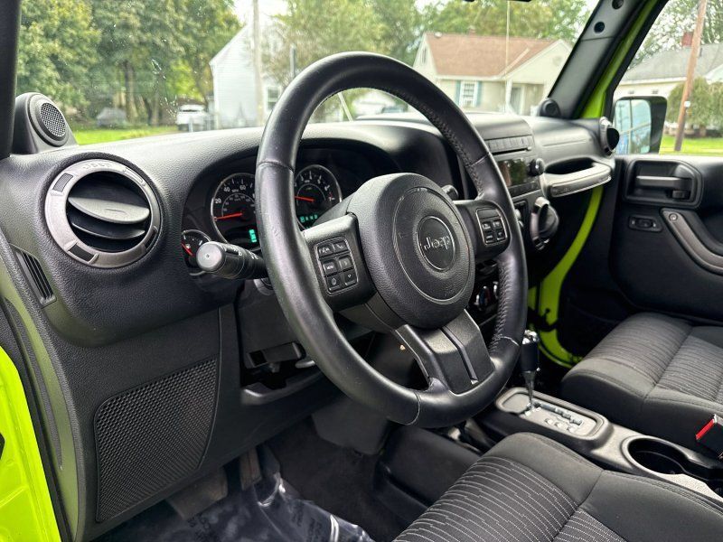 Used 2012 Jeep Wrangler Unlimited Sport AWD/4WD image 10