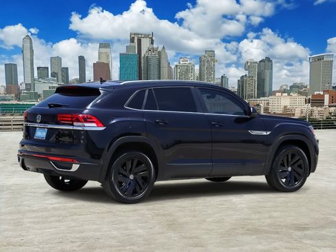 Certified 2020 Volkswagen Atlas Cross Sport SE FWD image 4