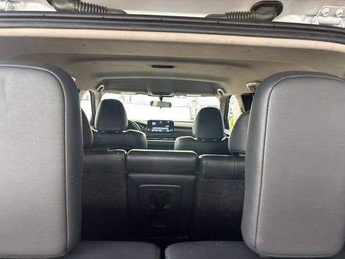 Used 2024 Mitsubishi Outlander SE FWD image 13