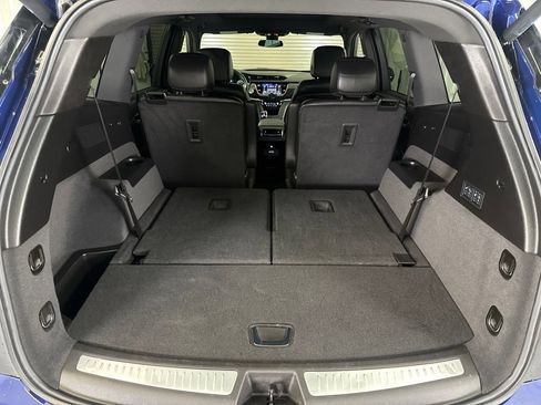 Certified 2025 Cadillac XT6 Premium Luxury FWD image 28