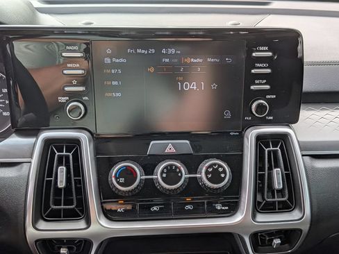 Used 2021 Kia Sorento LX FWD image 25